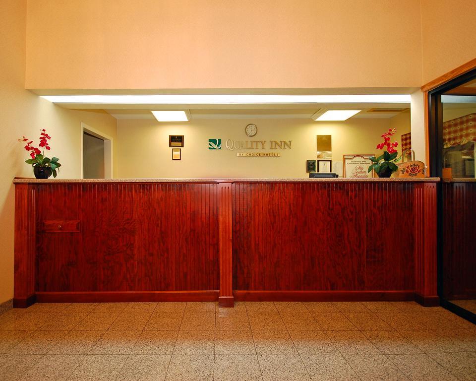 佐治亚瓦尔多斯塔希尔顿惠庭套房酒店 外观 照片